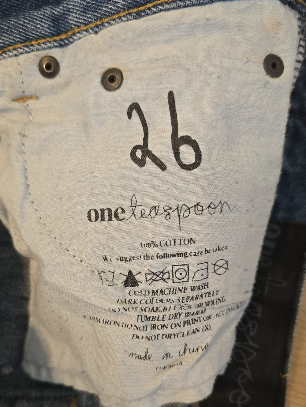 One Teaspoon Bandits Cutoff Shorts Size 26 - Picture 4 of 7
